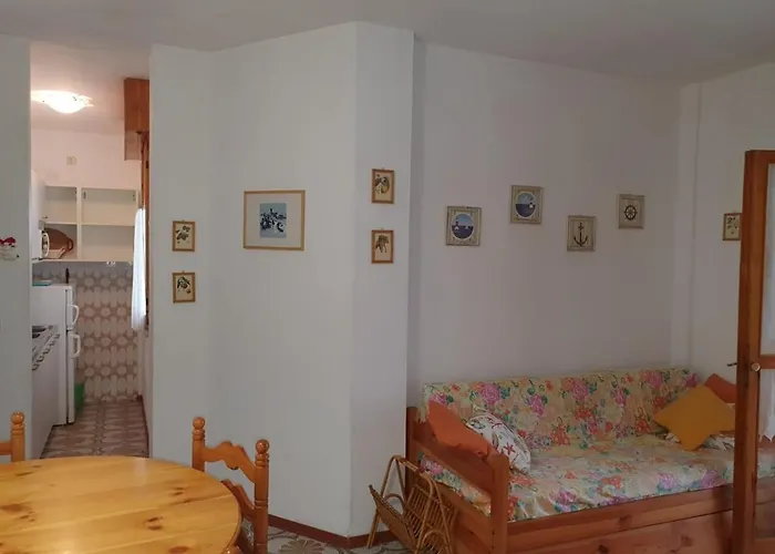 Lejlighed Spacious Flat With Common Pools And Kidsplay Area