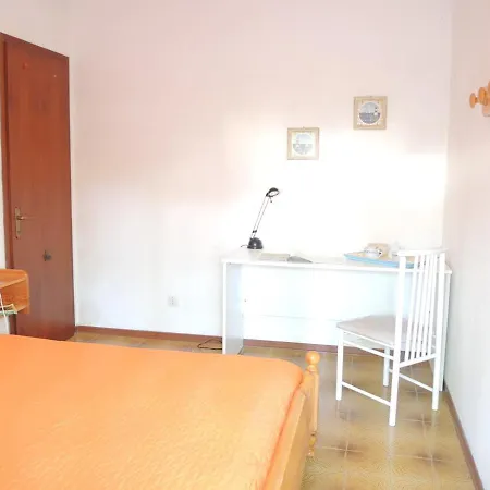 Spacious Flat With Common Pools And Kidsplay Area *